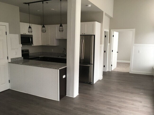 Building Photo - 238 N George St Unit 201