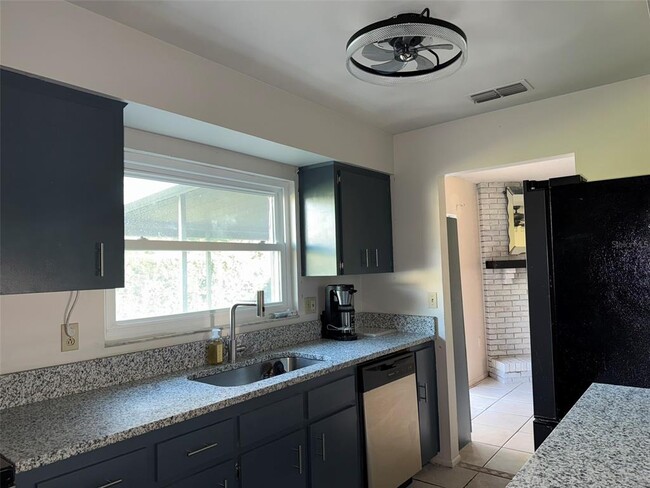 Photo - 1310 Cinnamon Way W