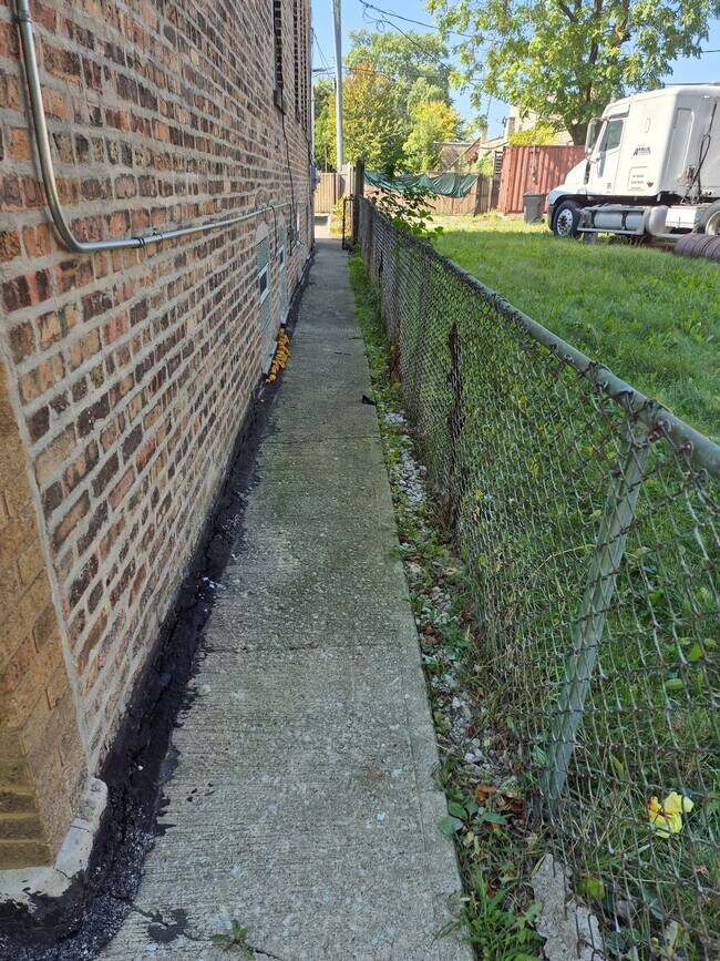 Photo - 1148 N Mayfield Ave Unit Apt. 1