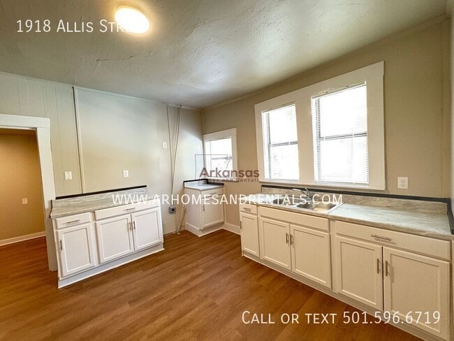 Photo - 1918 Allis St