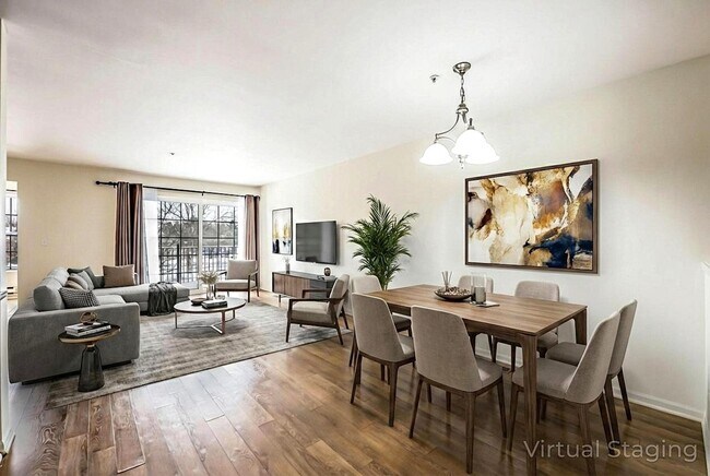 Photo - 120 W Oakbrook Dr