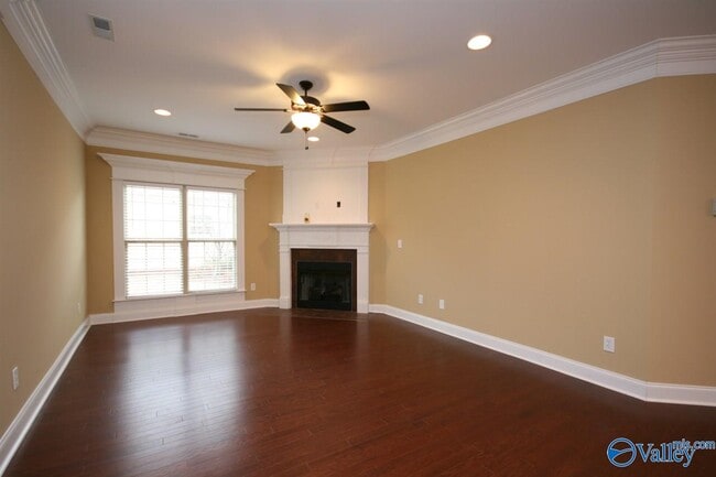 Photo - 231 Grove Village Way