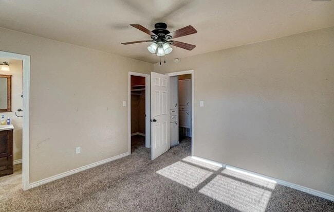 Photo - 5716 NW Cedarwood Dr