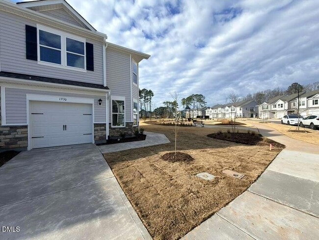 Photo - 1930 Hinesley Dr