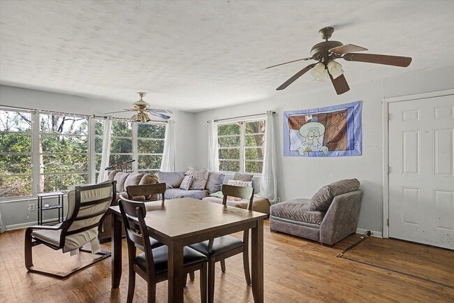 Photo - 233 Westridge Dr