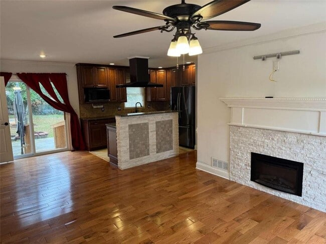 Photo - 837 Parkstone Dr