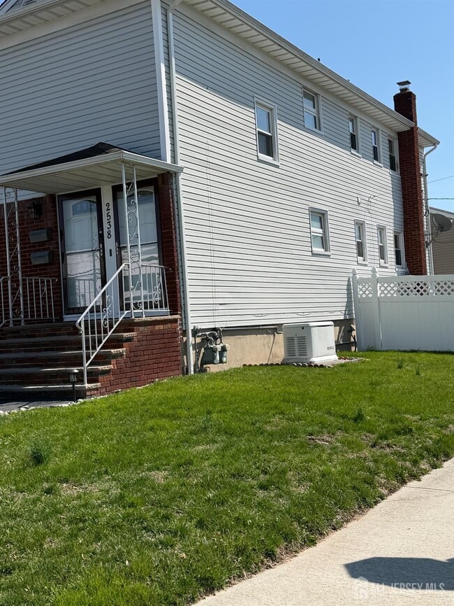 Photo - 2538 Spruce St