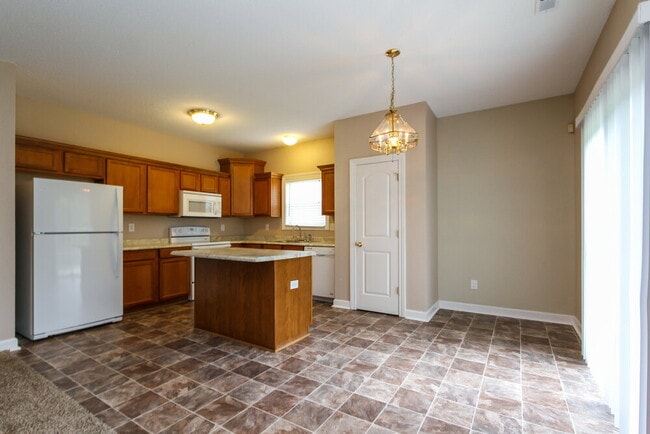 Photo - 5834 Long Lake Ln.