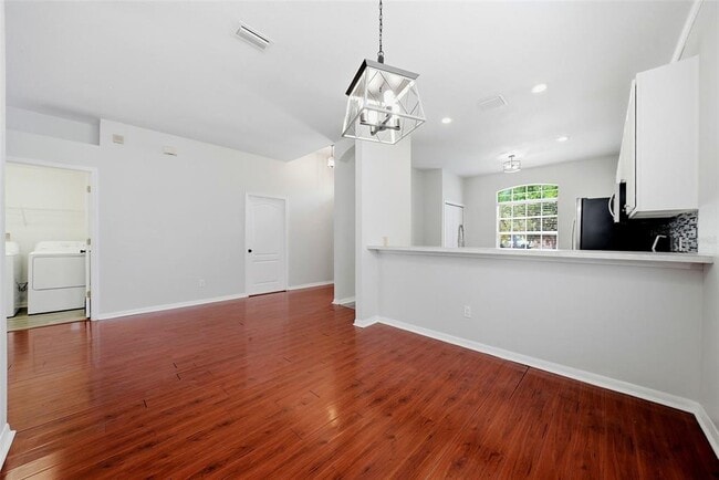 Photo - 403 Laguna Mill Dr