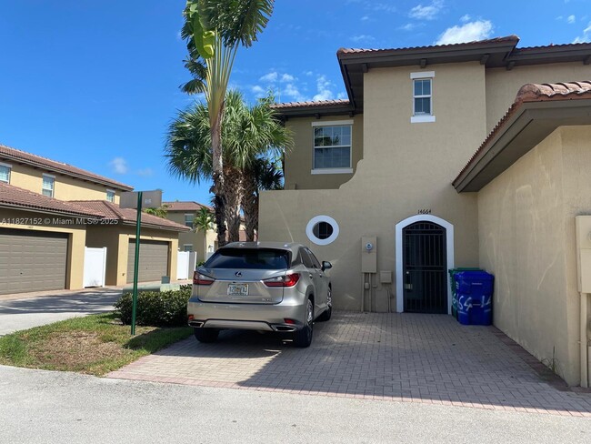 Building Photo - 14664 SW 14th St Rental