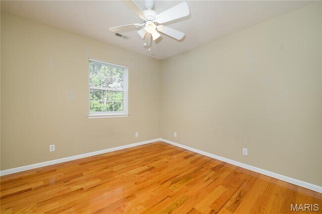 Photo - Amazing 4 bedroom 3.5 Bath house