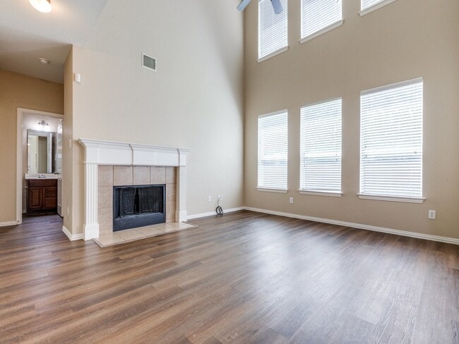 Photo - 3808 Oakhurst Ln