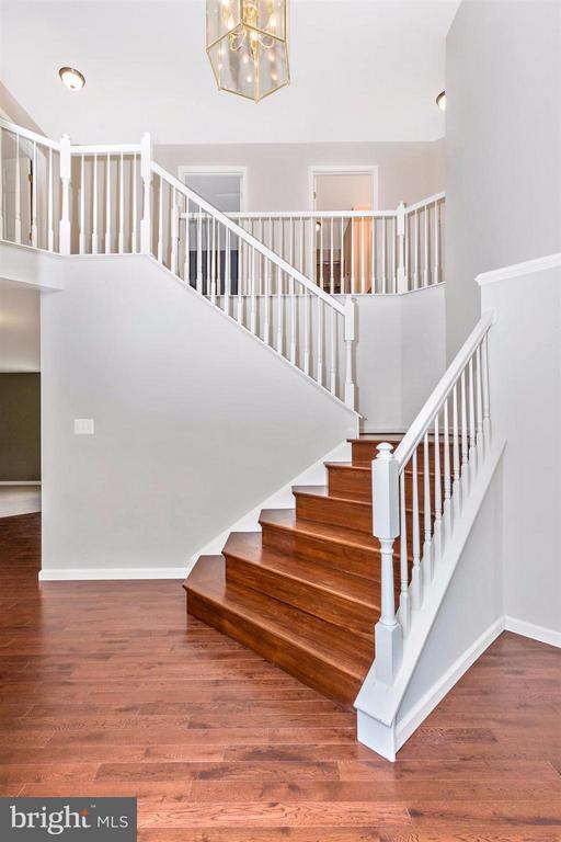 Photo - 2105 Twin Peaks Ct