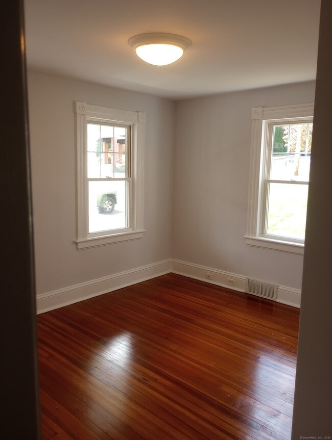 Photo - 40 Edison Ave