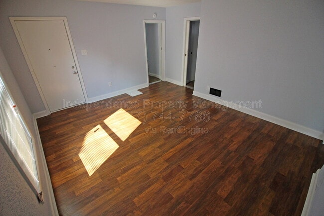 Photo - 78 Notre Dame Ave