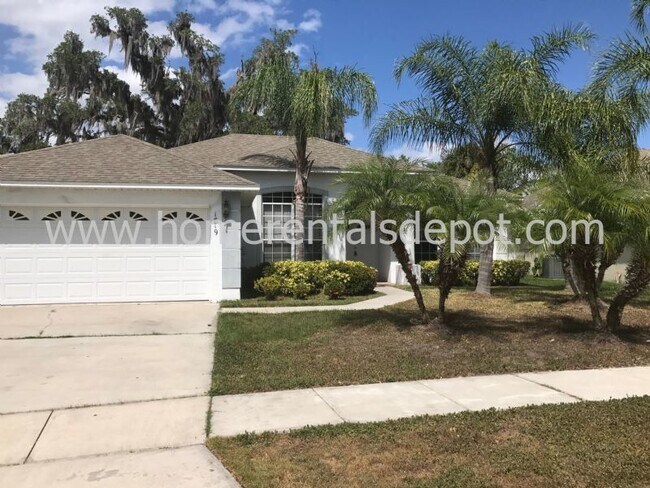 Photo - Spacious 3-Bedroom with 2 Full Baths in Kissimmee, Located on a Golf Course in the beautiful comm...