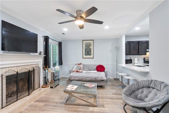 Photo - 2584 Old Roswell Rd