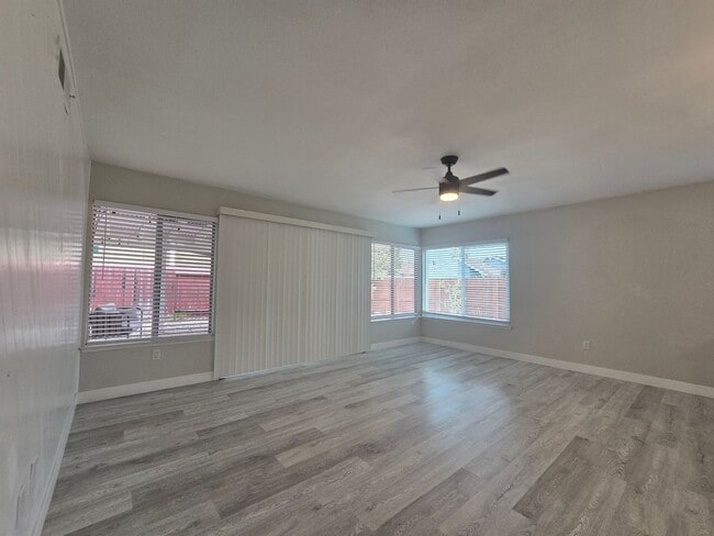 Photo - 11321 Volans St