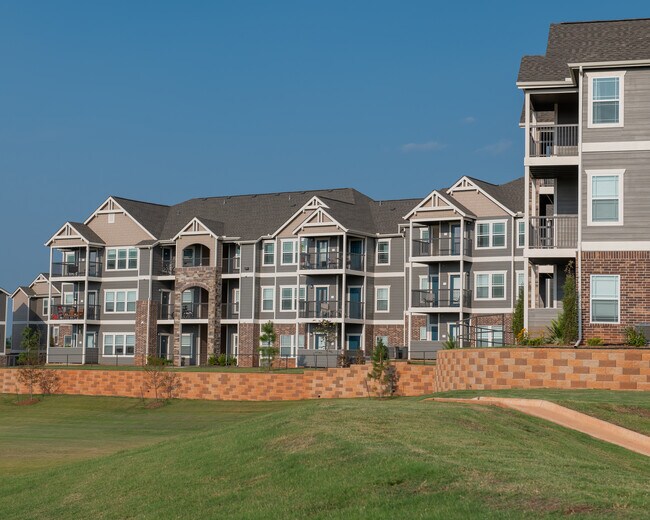 Center 301 Apartments Belton, MO