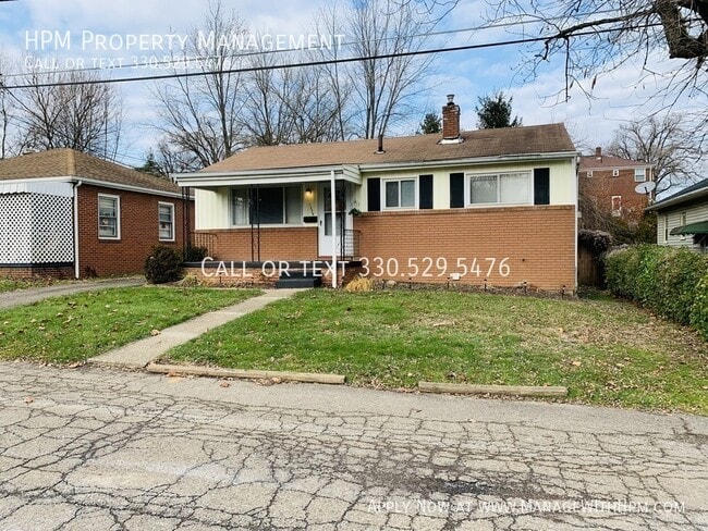 Building Photo - 1325 Vermont Pl NE