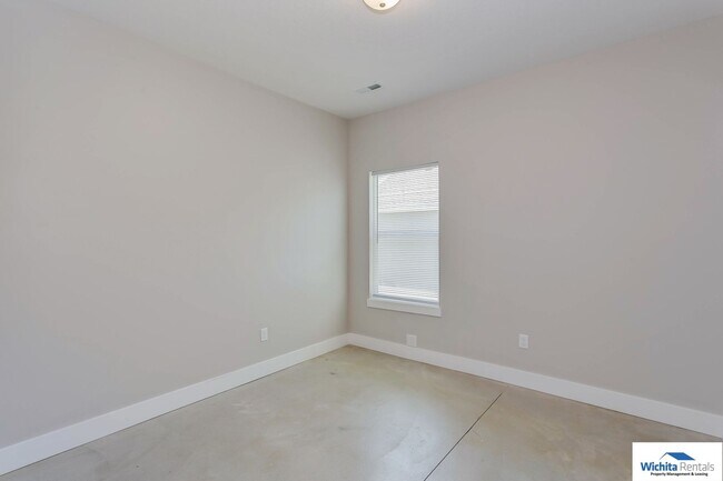 Photo - Newer 3 bedroom 2 bath duplex