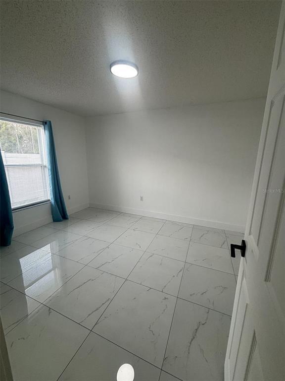 Photo - 2222 Champlain Ave