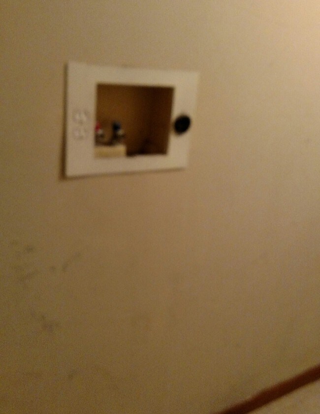 laundry hook ups - 829 Prospect Cir Apartments Unit #5