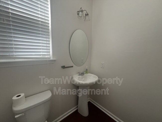 Photo - 162 Basket Grass Ln