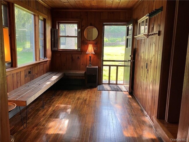 Photo - 283 Lake View Dr