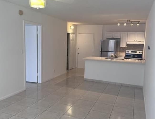Photo - 2501 Riverside Dr Unit 103A
