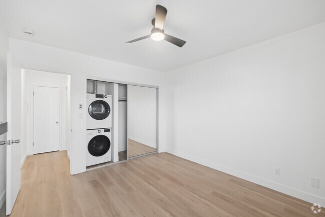 1BR, 1BA - 795SF - Bedroom