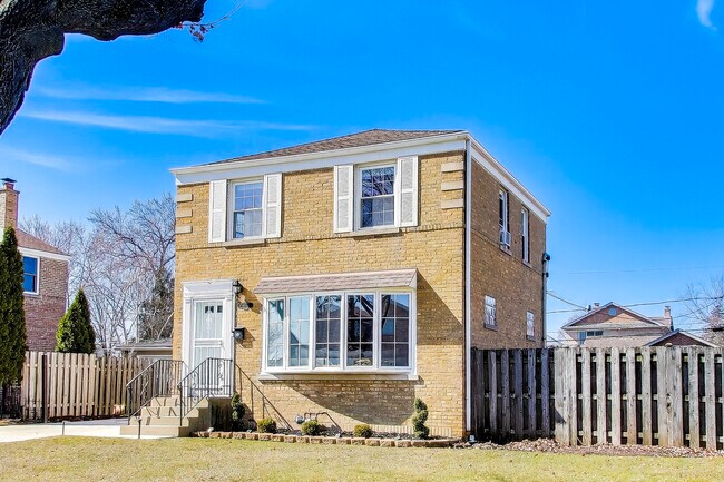 Photo - 4138 N Olcott Ave