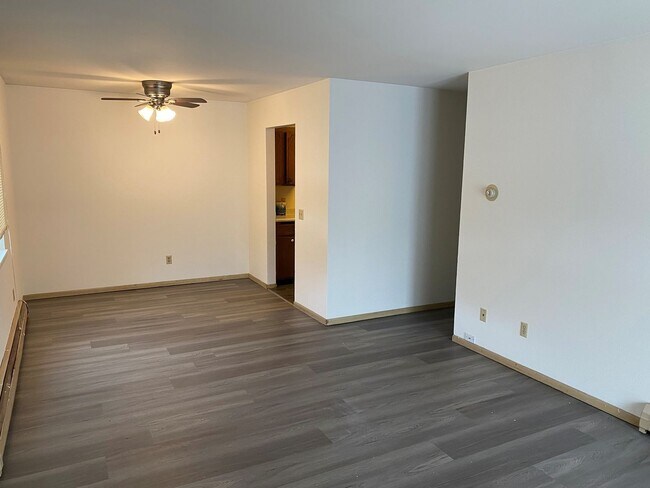 West Lake Cove Apartments