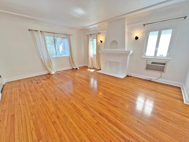 Photo - 335 N Orange Grove Ave Unidad 1