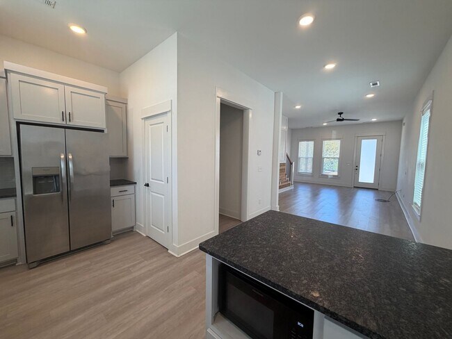 1365 S Duncan Ave Unit 1