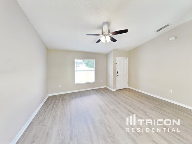 Photo - 938 Millenbeck Ave