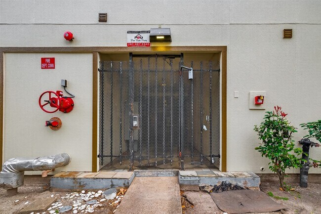 Photo - 1342 Rutland St Unidad 207