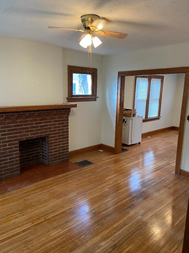 Photo - 472 E Maynard Ave