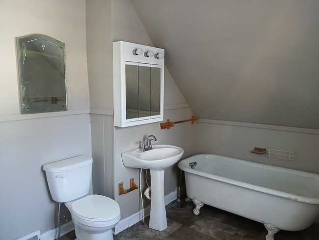 Photo - 612 W Laurel St