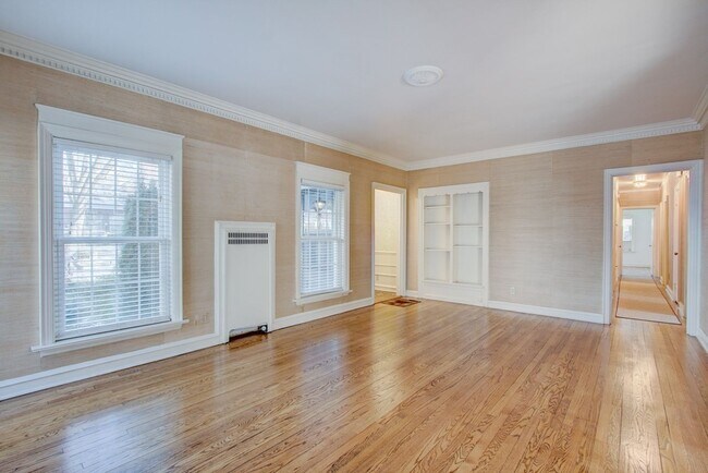 Photo - 2225 E Woodstock Pl