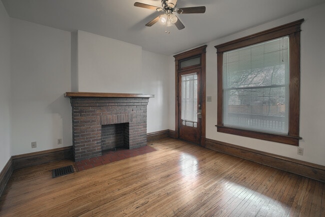 Photo - 2661 Indianola Ave Unit 2661