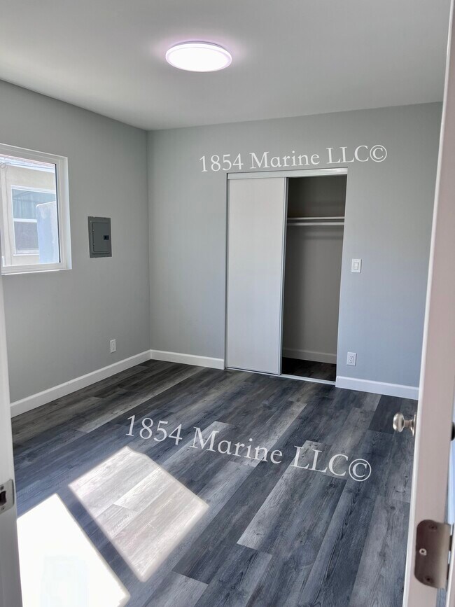 Photo - 1854 Marine Ave