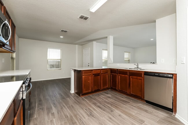 Photo - 2115 Bigmouth Rod