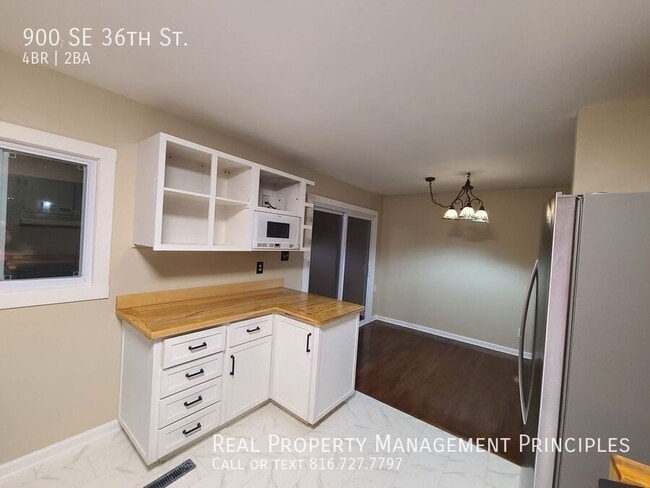 Photo - 900 SE 36th St