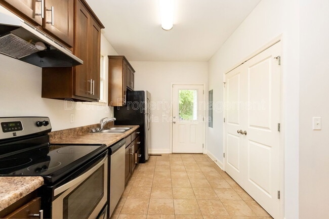 Photo - 226 N Hickory St