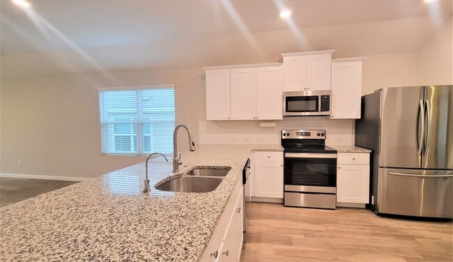 Photo - 3/2 in VOSS FARMS