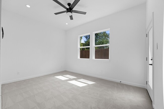 Building Photo - 7323 Bastogne Rd