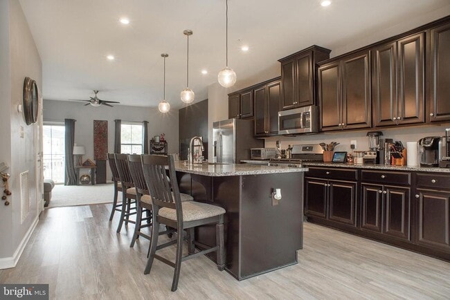 Photo - 8268 Kippis Rd