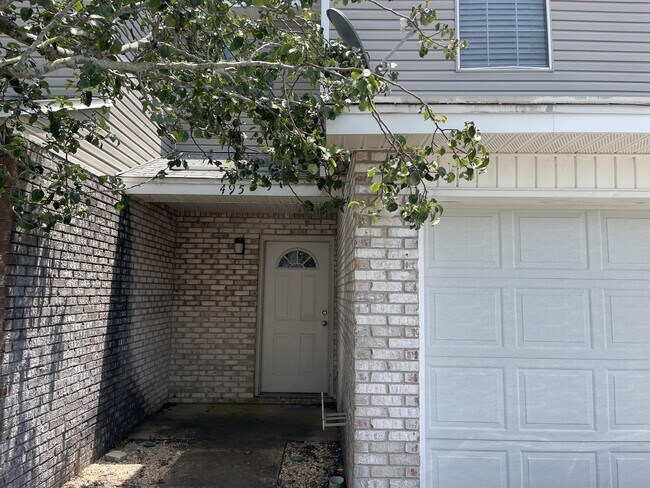 Building Photo - 495 Keystone Rd