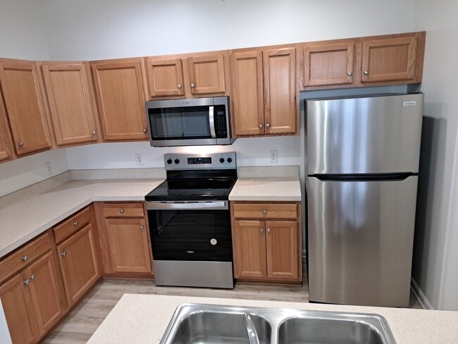 Building Photo - 2768 Gatewood Cir Unit WB 655-402